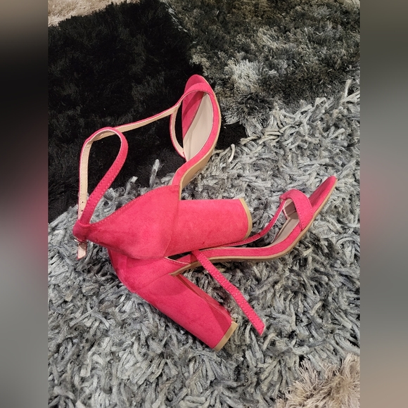 Pink strap sandals - Picture 5 of 6